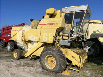 Sklízecí mlátička NEW HOLLAND