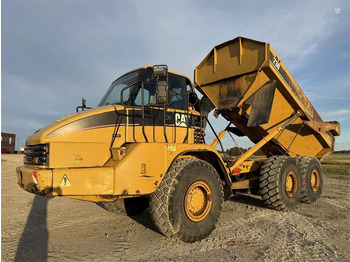 Kloubový sklápěč CATERPILLAR 730