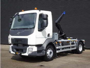 Hákový nosič kontejnerů VOLVO FL 240