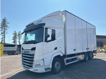 Skříňový nákladní auto DAF XF 530