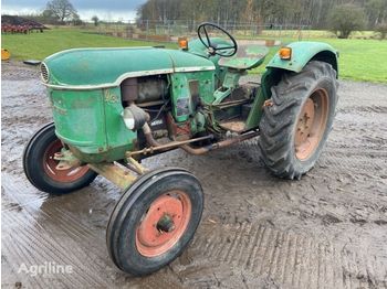 Malotraktor DEUTZ-FAHR D30: obrázek 1