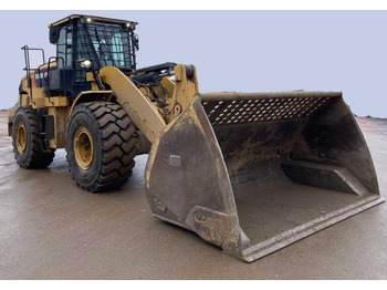 Nakladač CATERPILLAR 950M