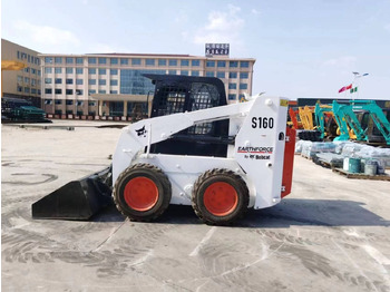 Smykový nakladač BOBCAT S160