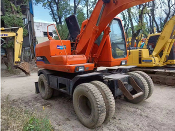 Kolesové rýpadlo DOOSAN DH150W