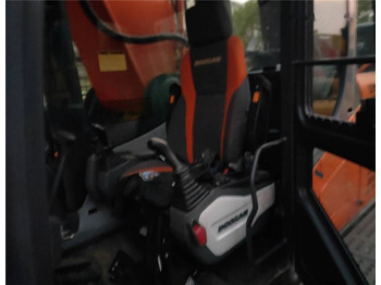 Pásové rýpadlo Doosan DX 530 LC-5: obrázek 3