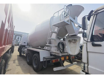 Autodomíchávač Sinotruk HOWO 371 Concrete mixer truck: obrázek 2