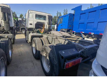 Tahač Sinotruk HOWO 371 Tractor: obrázek 3
