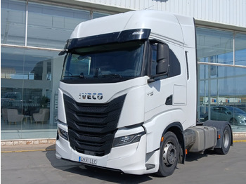 Tahač IVECO