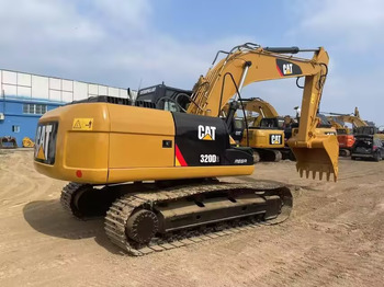 Pásové rýpadlo CATERPILLAR 320D2