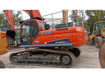 Pásové rýpadlo DOOSAN DX225LC