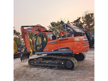 Pásové rýpadlo DOOSAN DX300LC