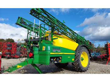 Tažený postřikovač JOHN DEERE