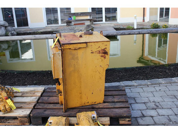 Palivová nádrž pro Stavební technika Liebherr A902: obrázek 2