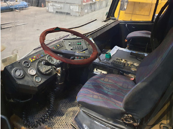 Kabina pro Autojeřáb Liebherr LTM drivers cabin: obrázek 5