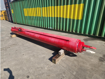 Hydraulický válec TEREX