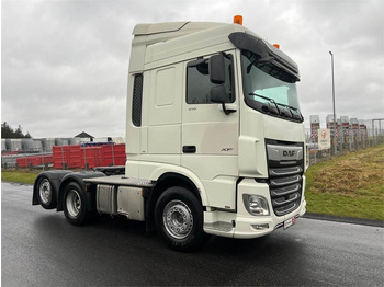 Tahač DAF XF 530