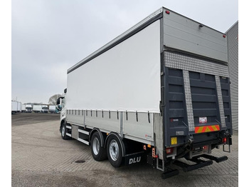 Plachtový nákladní auto Volvo FM380: obrázek 4