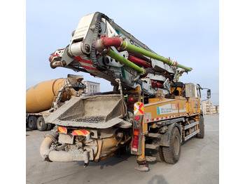 Autočerpadlo XCMG Official Concrete Machine HB37V Mini Concrete Pump 37m Used Diesel Concrete Mixer Pump Truck Price: obrázek 5