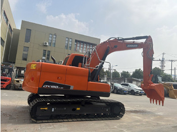 Pásové rýpadlo DOOSAN DX150