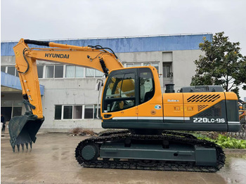 Pásové rýpadlo HYUNDAI