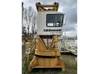 Věžový jeřáb LIEBHERR