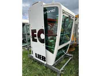 Věžový jeřáb LIEBHERR