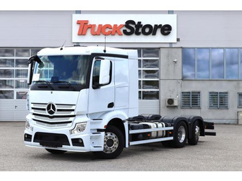 Podvozek s kabinou MERCEDES-BENZ Actros 2543