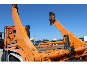 Ramenový nosič kontajnerov Mercedes-Benz Arocs 3353K ABSETZER: obrázek 5 Ramenový nosič kontajnerov Mercedes-Benz Arocs 3353K ABSETZER: obrázek 5