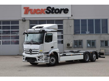 Podvozek s kabinou MERCEDES-BENZ eActros