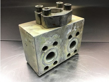 Motor a díly LIEBHERR