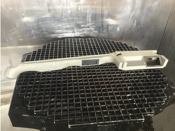 Kabina a interiér LIEBHERR