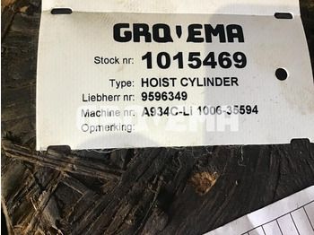 Hydraulický válec LIEBHERR
