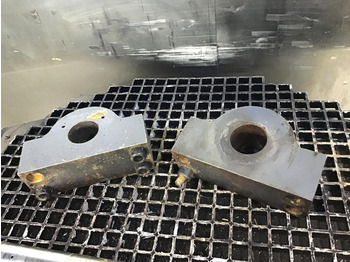 Náhradní díly LIEBHERR