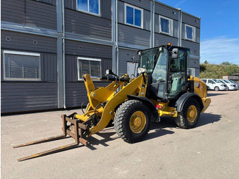 Kolový nakladač CATERPILLAR 906M