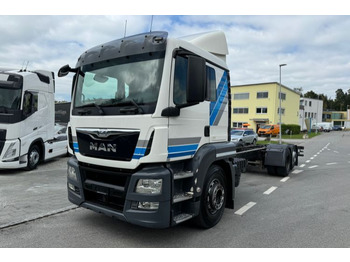 MAN TGS 26.440 6x2 Chassis  leasing MAN TGS 26.440 6x2 Chassis: obrázek 1
