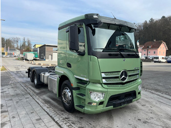 Podvozek s kabinou MERCEDES Actros 2543 6x2: obrázek 4