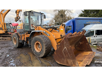 Kolový nakladač CASE