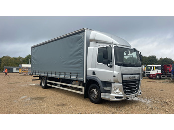Plachtový nákladní auto DAF CF 260