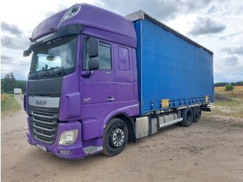 Plachtový nákladní auto DAF XF 106