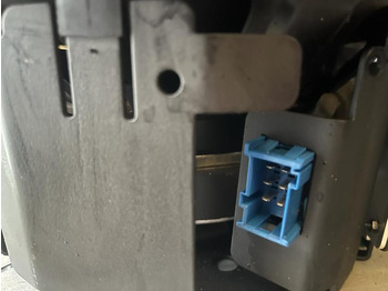 Karoserie a exteriér pro Nákladní auto MAN Blaupunkt Lautsprecher TGS TGX TGL TGM 81281026080: obrázek 3