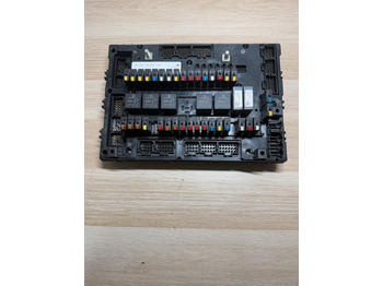 Pojistka Mercedes Actros MP4 Sicherungskasten A0014462458: obrázek 2