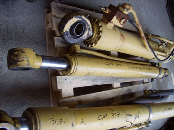 Hydraulický válec CATERPILLAR
