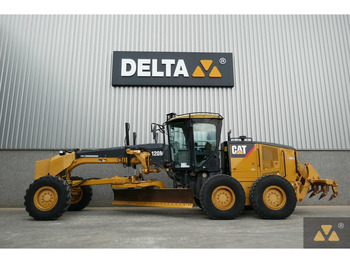 Grejdr CATERPILLAR 120