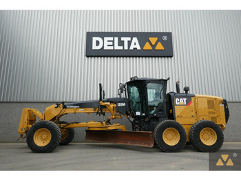 Grejdr CATERPILLAR 120