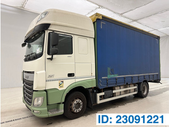 Plachtový nákladní auto DAF XF 460