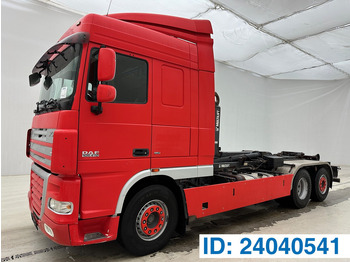 Hákový nosič kontejnerů DAF XF 105 410