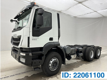 Podvozek s kabinou IVECO Trakker