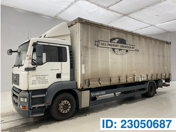 Plachtový nákladní auto MAN TGA 18.320