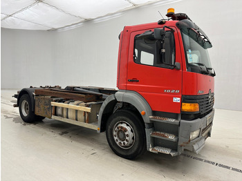 Hákový nosič kontejnerů Mercedes-Benz Atego 1828: obrázek 3