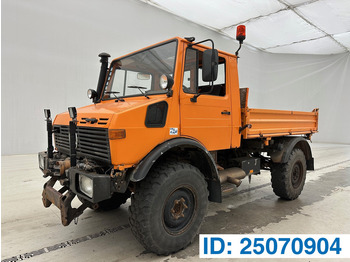 Sklápěč UNIMOG